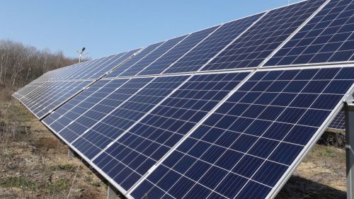 Gata cu improvizațiile: doar instalatori certificați vor putea monta panouri solare, cazane și pompe de căldură