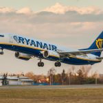 Scandal uriaș în aviație: părinții, impuși să plătească pentru a sta lângă copii în timpul zborului