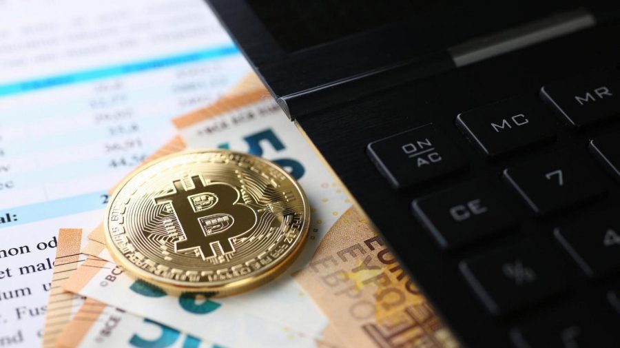 de cât am nevoie să investesc în criptomonede a face bani cu mici cumpărări și vânzare de bitcoin
