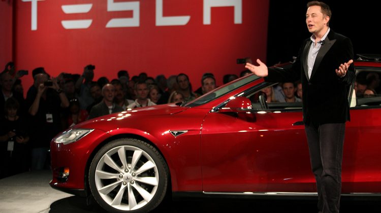 Musk, dat în judecată de un acționar Tesla. Și-a acordat singur un salariu de 56 miliarde de dolari