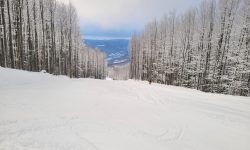 (FOTO) S-a deschis cea mai lungă pârtie de schi din România. Priveliște de poveste