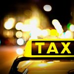 Platformele de taxi riscă suspendarea dacă ocolesc băncile din Moldova