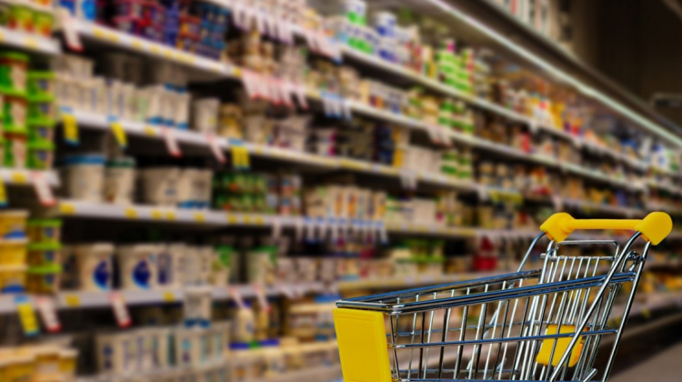Retailerii europeni negociază din greu reduceri de prețuri cu giganții alimentari