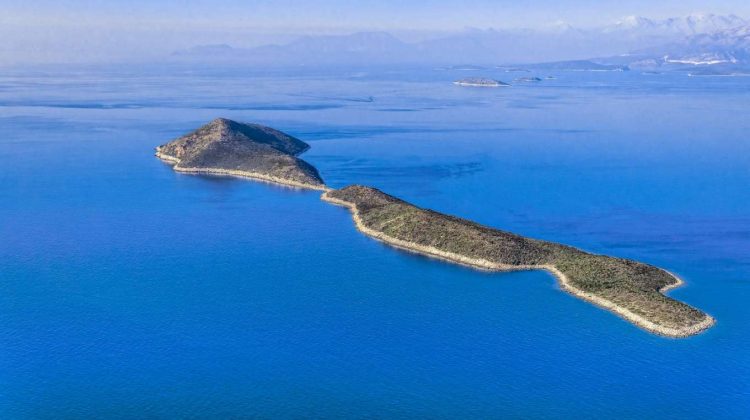 Grecia scoate la licitație o insulă. Prețul de pornire este de 4,3 milioane de dolari