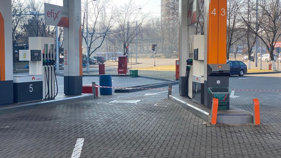 (FOTO) O stație de alimentare din Chișinău s-a închis după ce rămas fără carburanți. Ce are de spus ANRE