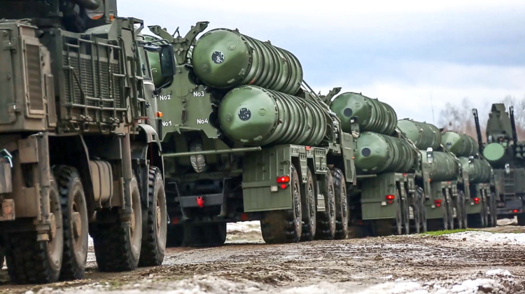 E FINITA LA COMMEDIA! Putin își retrage artileria grea de la granița cu Ucraina