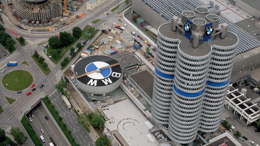 Şeful BMW avertizează împotriva „interzicerii premature” a motoarelor cu ardere internă