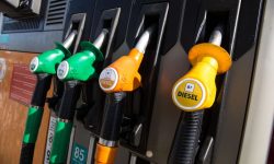 Cât vor costa carburanții în weekend? ANRE a afișat noi scumpiri la benzină și motorină