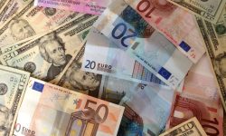 Moldovenii au strâns cureaua! Au vândut mai puțini euro și dolari la casele  de schimb valutar