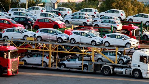 Mașinile second-hand ar putea deveni mai scumpe. Finanțele propun TVA de 20% și accize pentru automobilele mai vechi