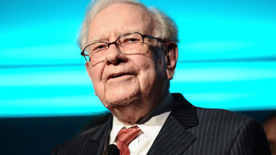 Warren Buffett, cel mai cunoscut investitor din istorie, a cumpărat o companie de asigurări cu 11,6 miliarde de dolari