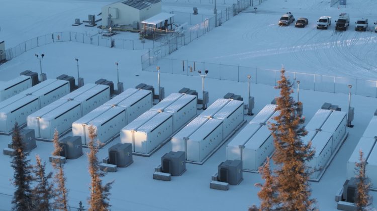 Tesla a implementat un nou sistem de stocare a energiei în Alaska. Este mai puțin dependent de combustibilii fosili