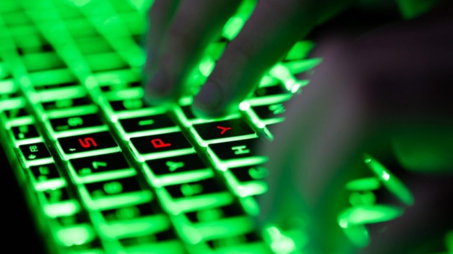 „Pot lupta cu tastatură și mouse”. Un expert IT din Ucraina a reușit să demaște o rețea de hackeri ruși căutată de FBI