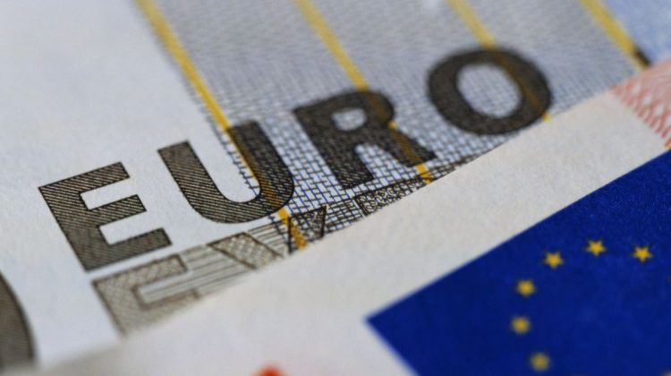 BCE ar putea începe dezvoltarea unui euro digital la finalul anului viitor, spune un oficial al băncii