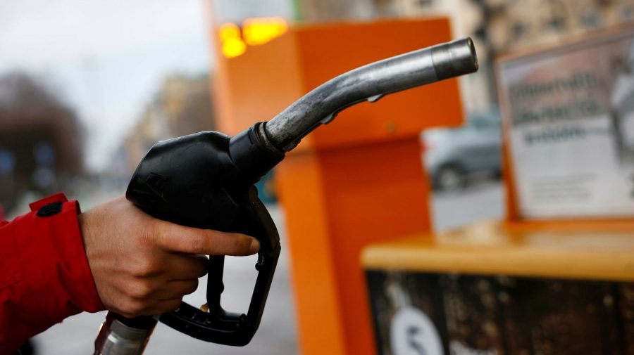 ANRE anunță despre ieftinirea carburanților! Cât vor costa pe 17 noiembrie