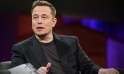 Elon Musk nu se poate opri din muncit. Miliardarul spune că lucrează de dimineaţa până seara, şapte zile pe săptămână