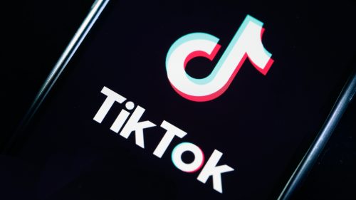 TikTok închide programul prin care îi plătea pe utilizatori. Prezintă „riscuri grave la adresa sănătăţii mentale”