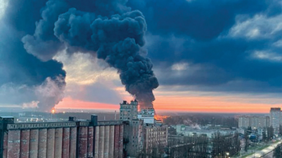 Un depozit de combustibil a luat foc în regiunea Doneţk controlată de Rusia