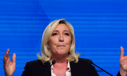 Prietena lui Putin Marine Le Pen și apropiații săi, acuzați de un „tun” de 600.000 de euro