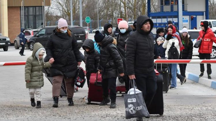 Numărul celor care părăsesc țara crește! ONU: Ne aşteptăm la 8,3 milioane de refugiaţi din Ucraina în acest an