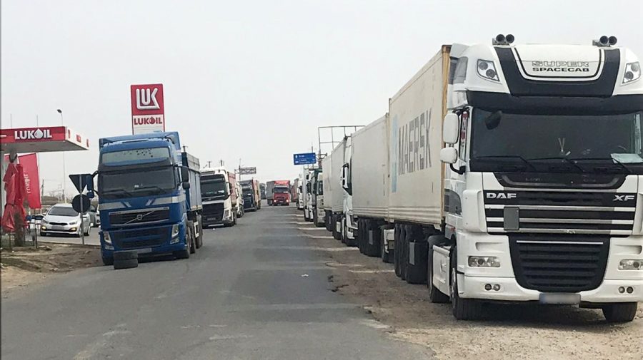 VIDEO Ministra de Interne anunță ultimele informații despre camioanele de la vamă: Cât de lungi sunt rândurile?