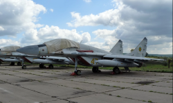 Avioanele de luptă MIG vor rugini în continuare la Mărculești: Grosu: Nu putem vinde armament unei părți beligerante