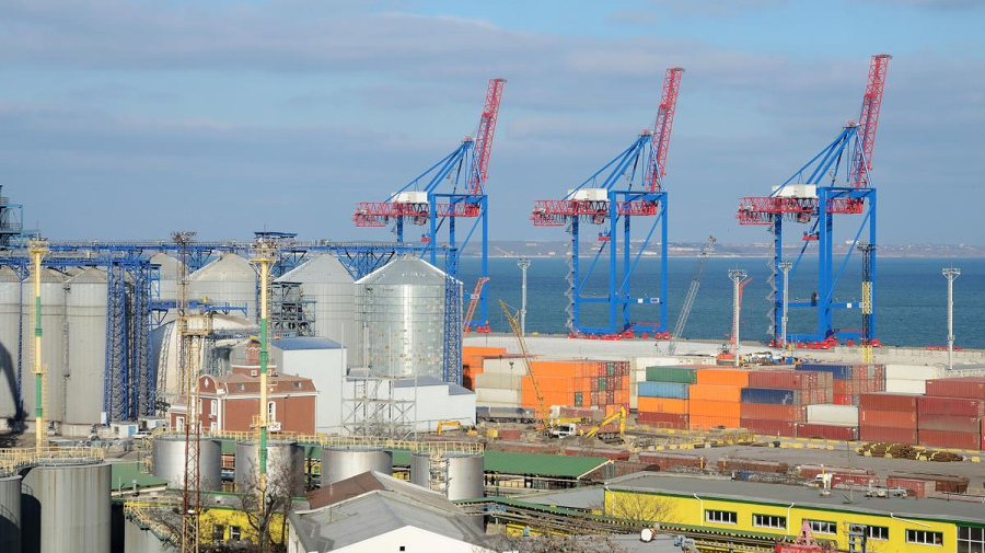 Blocada din Marea Neagră: ruşii blochează porturile ucrainene şi pun mine în zonă