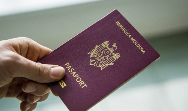 Pașapoartele și permisele de conducere se vor scumpi. Cât vor costa în regim normal și urgent
