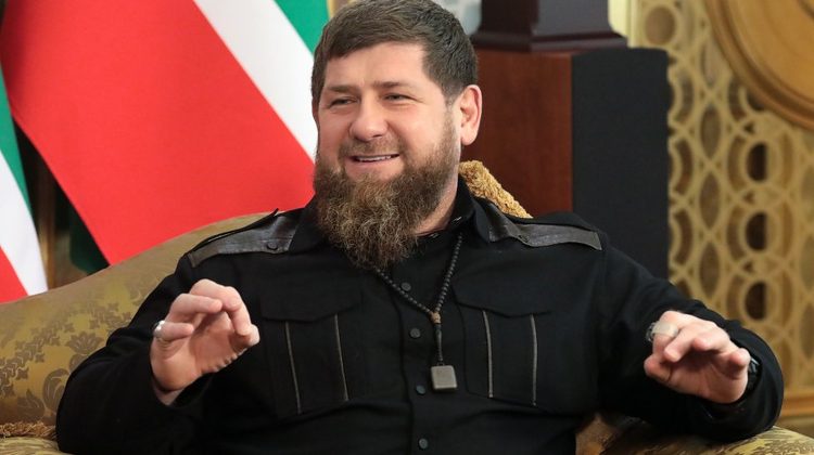 VIDEO ”Curajoșii” mercenari ai lui Kadîrov, filmați când trag într-un tufiș din Ucraina