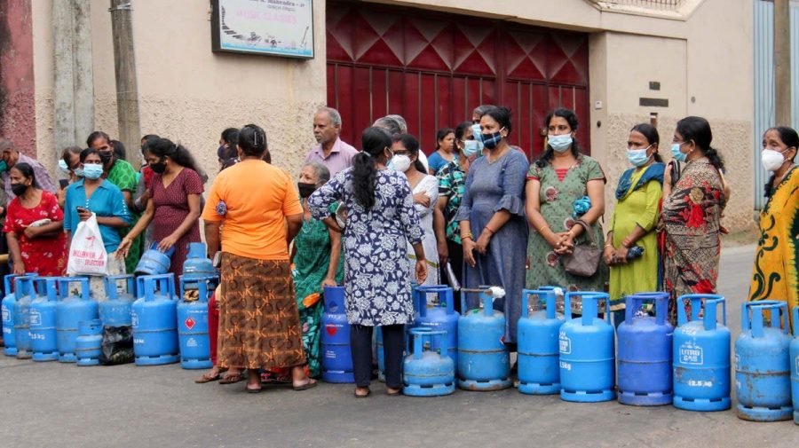 Sri Lanka, prima ţară care arată lumii ce se întâmplă când rămâi fără combustibil