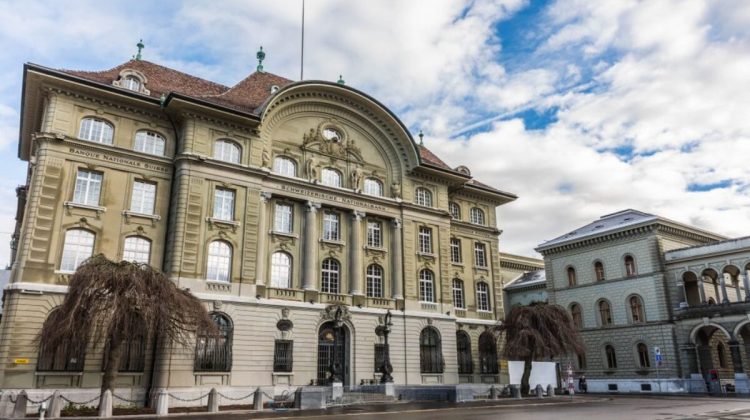 Banca Naţională a Elveţiei a avut pierderi de 15,1 miliarde de dolari în trimestrul al doilea