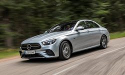 Înapoi în service: Mercedes recheamă raproape 1 milion de maşini din cauza frânelor defecte