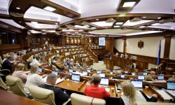 Votat! Parlamentul prelungește starea de urgență cu încă 60 zile