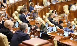 Arma de exterminare a creierilor din Moldova rămâne fără muniție! Deputații au votat amenzi aspre pentru propagandiști