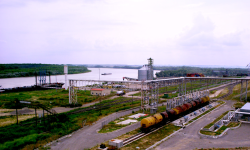 Moldova, hub petrolier! Prin portul Giurgiulești vor fi importate produse petroliere pentru necesitățile țării