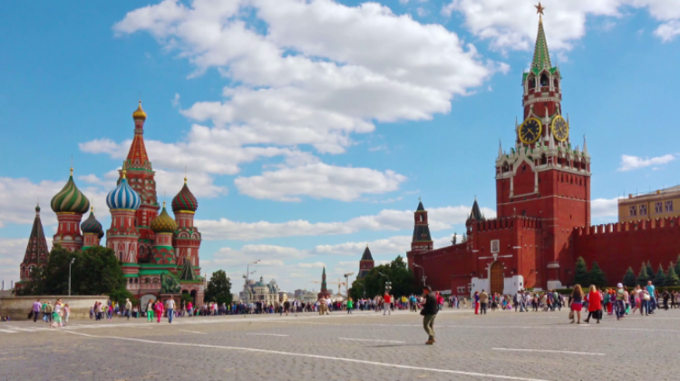 Doi experți de la Universitatea Yale îi fac praf pe Putin și FMI: Înșelătoria privind catastrofa din Rusia
