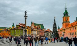 Se strânge laţul european pentru Rusia: Polonia ia în considerare restricţionarea vizelor pentru cetăţenii ruşi
