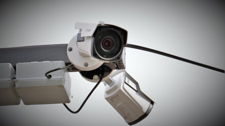 Big Brother: Când te poate monitoriza vecinul cu camera video