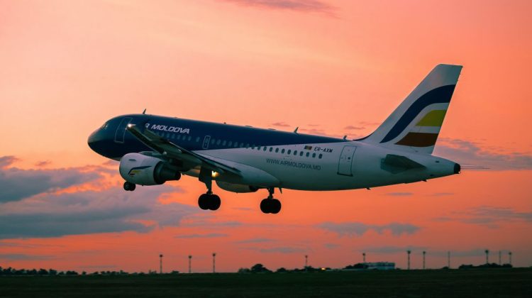 Știrea zilei! Air Moldova își suspendă zborurile și anunță restructurarea accelerată a companiei