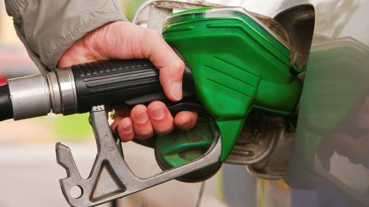 Scumpire drastică a benzinei și motorinei în weekend