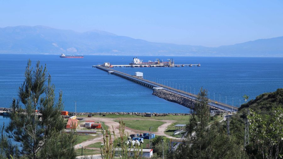 S-a frânt prietenia ruso-kazahă! Se caută noi rute pentru petrol şi gaze. Un nou port la Marea Neagră, în Georgia