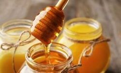 Lovitură grea pentru producătorii de miere din Moldova! Aproape jumătate din mierea importată în Europa este „falsă” 