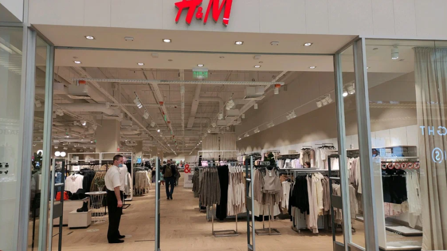 H&M și-a scos la vânzare afacerea din Federația Rusă