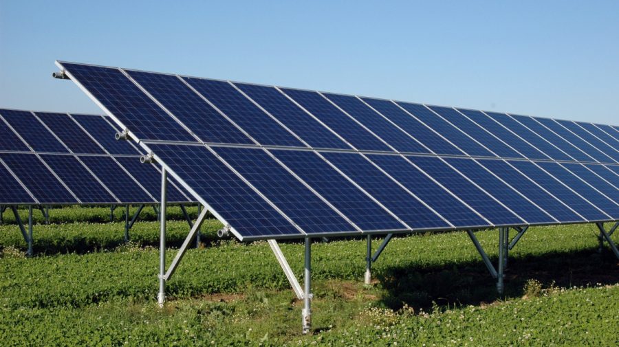 Investitorii se arată interesați de energia soarelui. Capacitate pentru instalațiile fotovoltaice va fi majorată