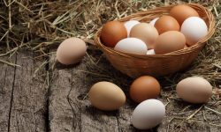 Se scumpesc ouăle! Ce prețuri sunt la Piața Centrală și în supermarket