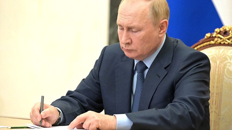 Vladimir Putin, la Volgograd cu ”valiza nucleară”