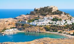 Insula din Grecia unde poți să-ți faci vacanța și iarna: Zeci de hoteluri rămân deschise