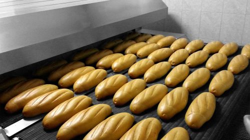 Liber la scumpiri? Guvernul a eliminat plafonarea adaosurilor comerciale la produsele de bază