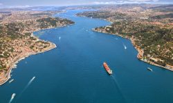 Turcia va crește de 5 ori taxa pentru navele care tranzitează strâmtorile Bosfor și Dardanele