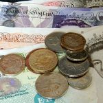 Se clatină moneda Marii Britanii? Goldman Sachs vede o supraevaluare periculoasă